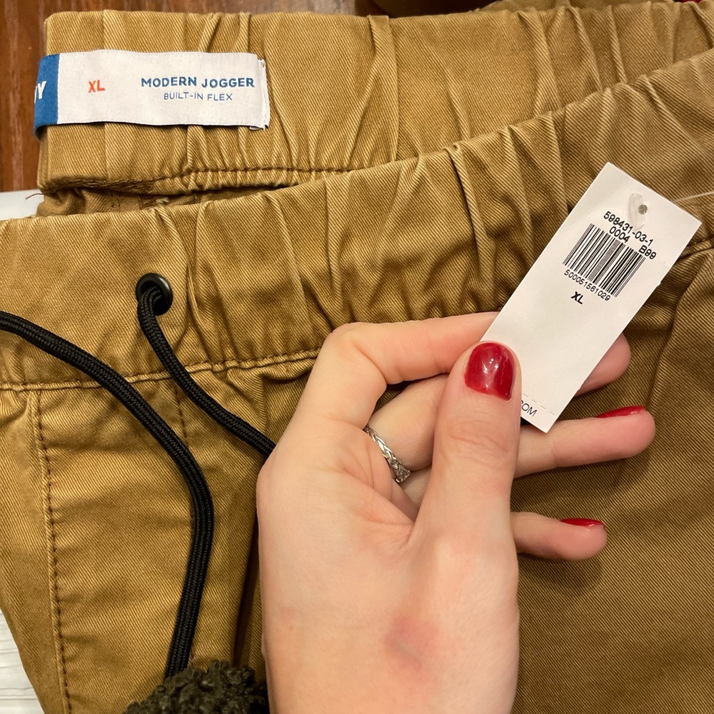 Modern Jogger Pants in Tan Old Navy